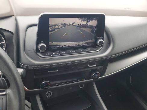 Used 2023 Nissan Rogue SV image 25