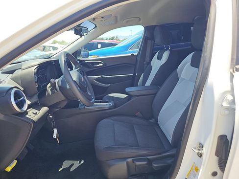 Used 2024 Chevrolet Trax LS FWD image 6
