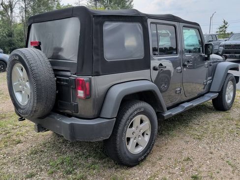 Used 2017 Jeep Wrangler Unlimited Sport w/ Quick Order Package 24S AWD/4WD image 2