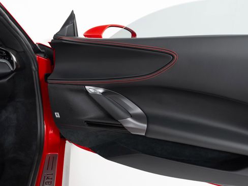 Used 2023 Ferrari SF90 Stradale image 31