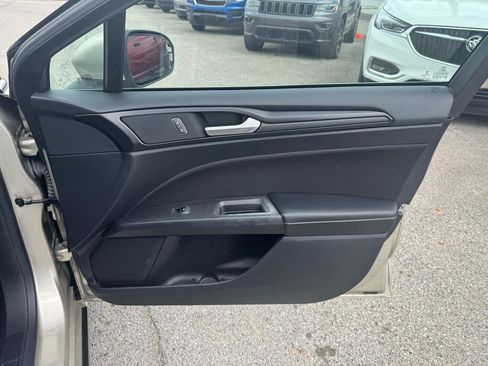 Used 2018 Ford Fusion S w/ Equipment Group 101A image 17