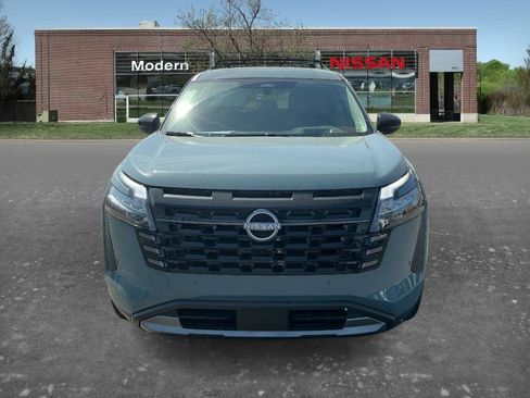 New 2026 Nissan Pathfinder Platinum AWD/4WD image 6