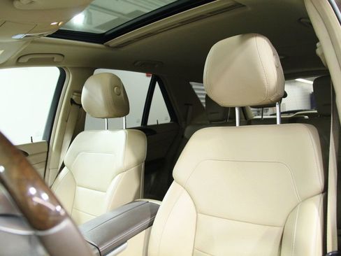 Used 2014 Mercedes-Benz ML 350 BlueTEC 4MATIC image 6