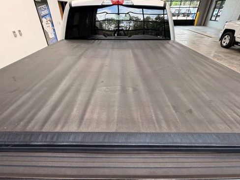 Used 2017 Ford F150 Lariat AWD/4WD image 11