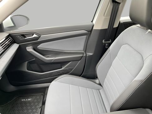 New 2025 Volkswagen Jetta SE image 20