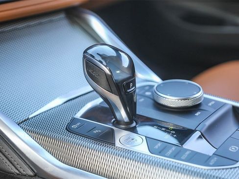 Used 2021 BMW M440i Convertible image 21