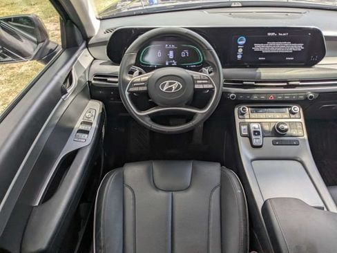 Used 2024 Hyundai Palisade SEL FWD image 15