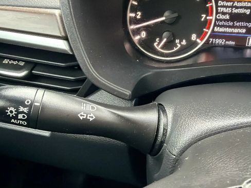 Used 2023 Nissan Altima 2.5 SV FWD image 14
