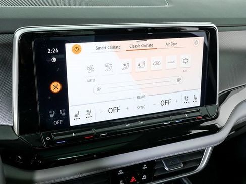 Certified 2025 Volkswagen Atlas Peak Edition SE image 12