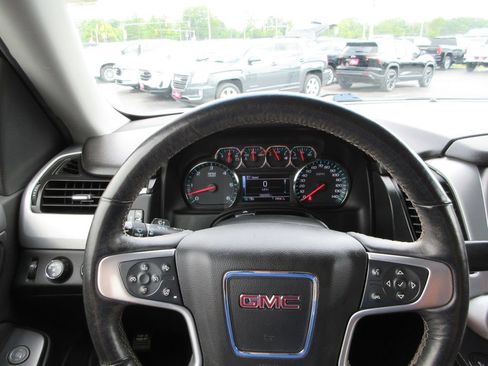 Used 2018 GMC Yukon SLT AWD/4WD image 35