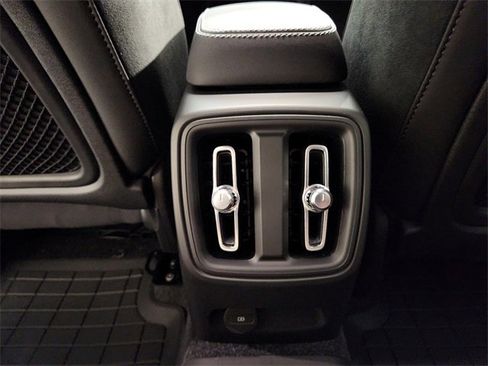 New 2024 Volvo XC40 Recharge Plus w/ Protection Package Premier image 30