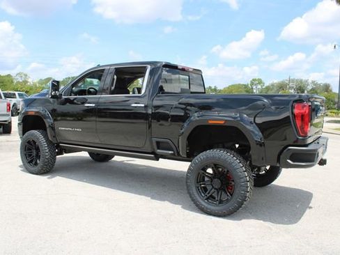 Used 2022 GMC Sierra 2500 Denali w/ Denali Black Diamond Edition image 7