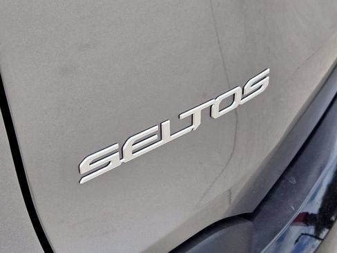 New 2026 Kia Seltos S FWD image 7