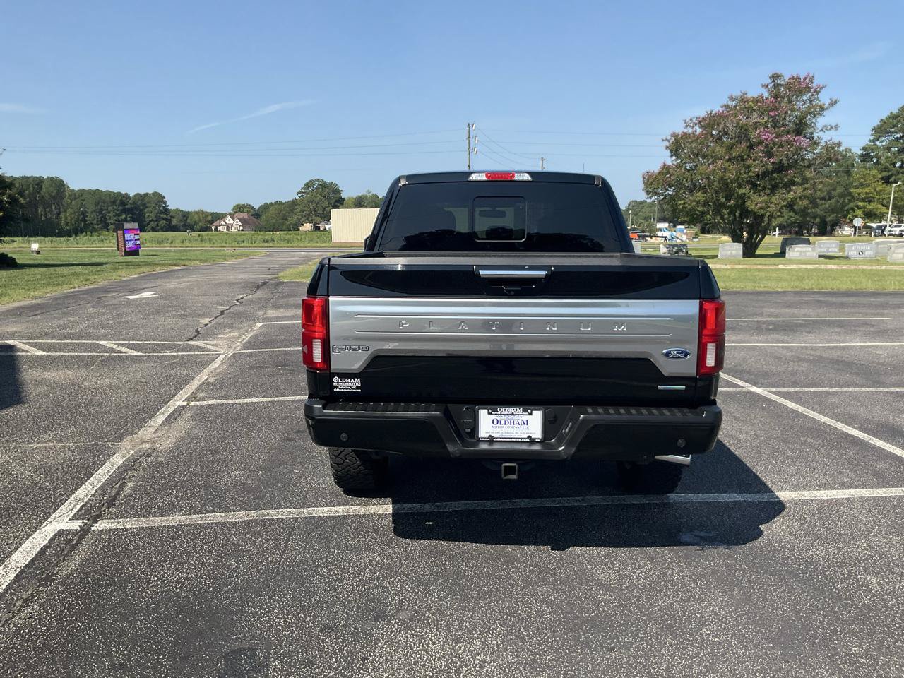 Used 2018 Ford F150 Platinum w/ Equipment Group 701A Luxury AWD/4WD image 9