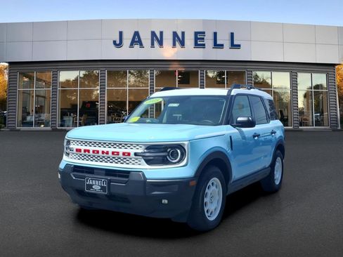 Used 2025 Ford Bronco Sport Heritage w/ Convenience Package AWD/4WD image 1