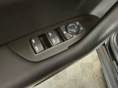 Used 2022 Chevrolet Blazer LT FWD image 11