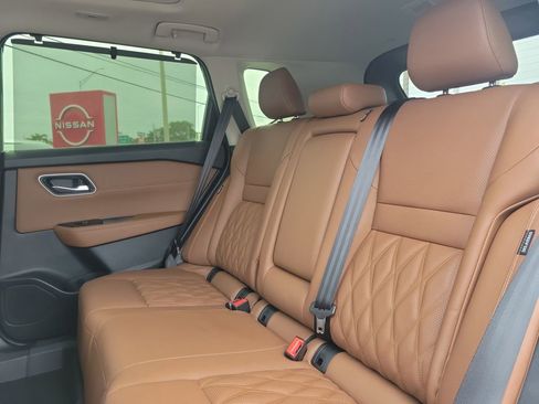 New 2026 Nissan Rogue Platinum image 15