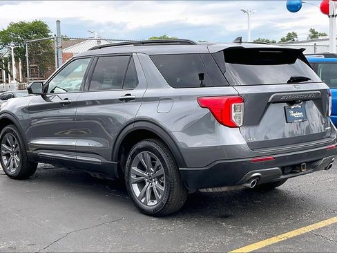 Certified 2022 Ford Explorer XLT w/ Equipment Group 202A AWD/4WD image 10
