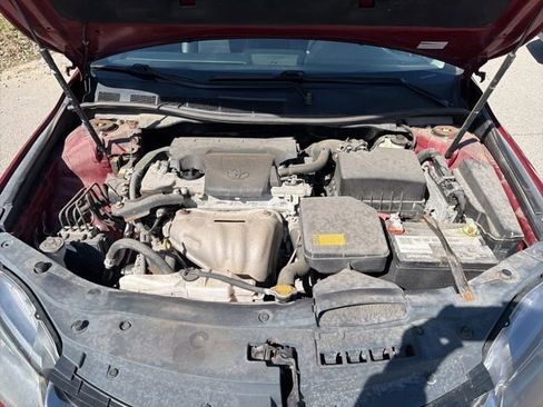 Used 2015 Toyota Camry XSE w/ Moonroof Package image 4