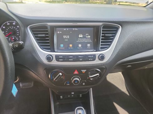 Used 2021 Hyundai Accent SEL FWD image 14