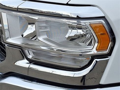 Used 2024 RAM 2500 Tradesman w/ Chrome Appearance Group image 29