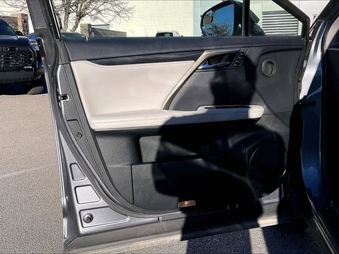 Used 2019 Lexus RX 350L w/ Premium Package image 20