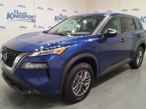 Used 2023 Nissan Rogue S image 6