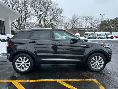 Used 2016 Land Rover Range Rover Evoque SE image 9