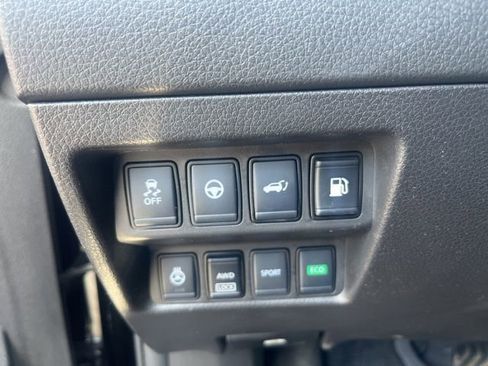 Used 2019 Nissan Rogue SV w/ Premium Package image 13