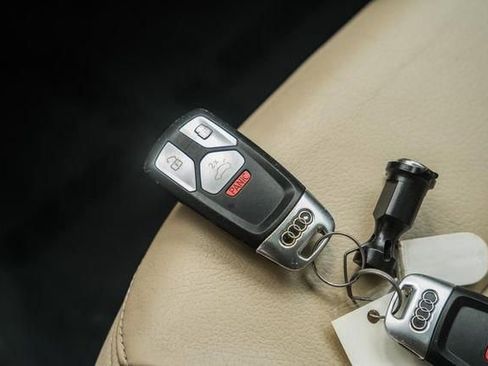 Used 2019 Audi Q5 2.0T Premium w/ Convenience Package image 44