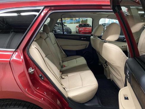 Used 2015 Subaru Outback 3.6R Limited image 18