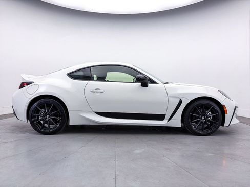 Used 2024 Toyota GR86 Premium RWD image 37