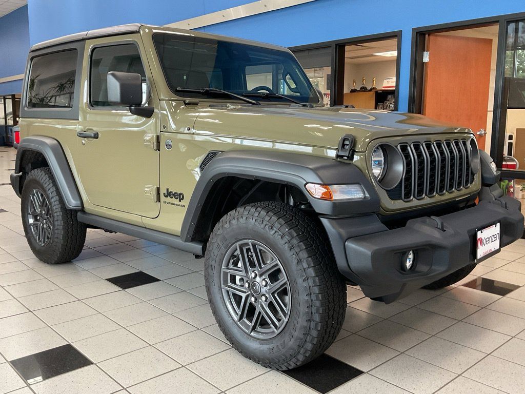 Used 2025 Jeep Wrangler Sport AWD/4WD image 3