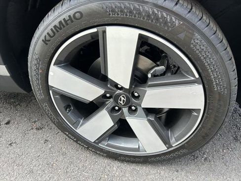 New 2025 Hyundai Santa Fe Limited image 9