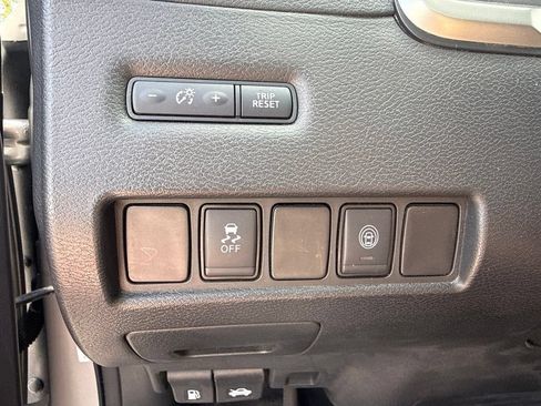 Used 2020 Nissan Murano SV AWD/4WD image 17