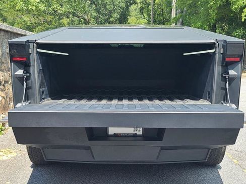 Used 2024 Tesla Cybertruck AWD Crew Cab image 82