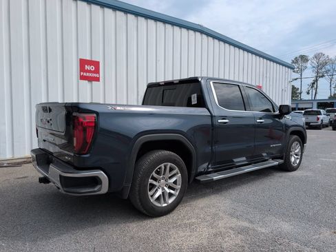 Used 2021 GMC Sierra 1500 SLT w/ SLT Premium Plus Package AWD/4WD image 8