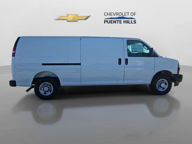 New 2026 Chevrolet Express 2500 Extended w/ Communications Package RWD image 9