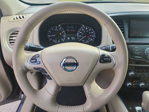 Used 2014 Nissan Pathfinder SL w/ Trailer Tow Package image 19