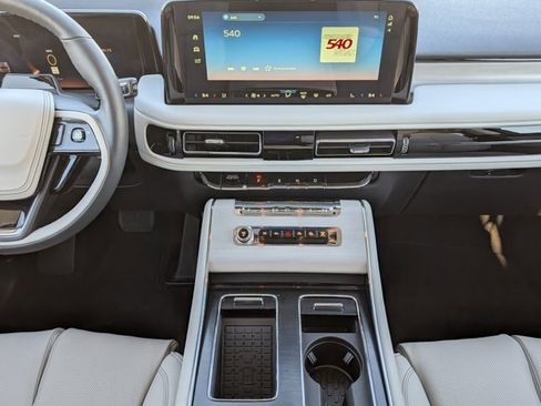 New 2026 Lincoln Aviator Reserve w/ Luxury Package image 7