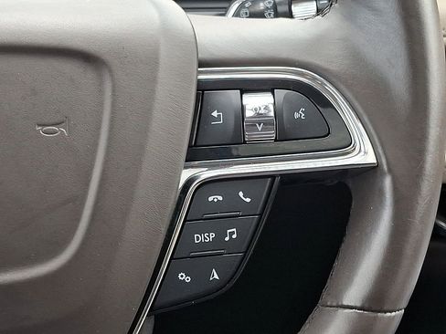 Used 2022 Lincoln Nautilus Reserve AWD/4WD image 25