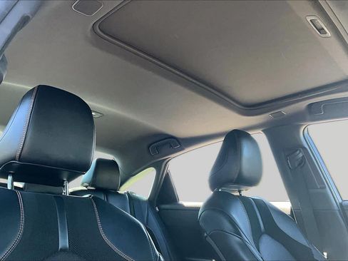 Used 2019 Toyota Avalon Touring w/ Advanced Safety Package FWD image 13