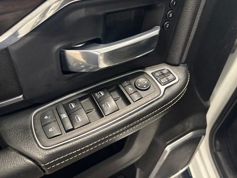 Used 2023 RAM 2500 Laramie AWD/4WD image 13