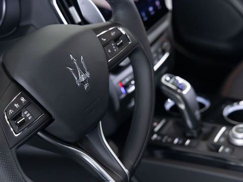 Used 2023 Maserati Ghibli Modena image 21