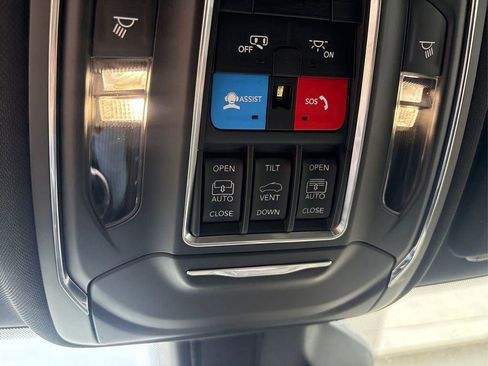 New 2026 Jeep Grand Cherokee Limited w/ Limited Altitude Package AWD/4WD image 18