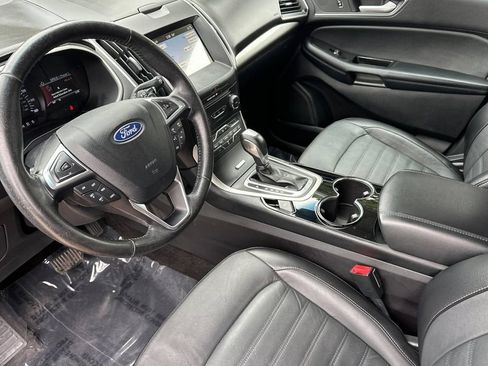 Used 2018 Ford Edge SEL w/ Equipment Group 201A FWD image 9