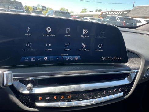 Certified 2024 Cadillac Lyriq Tech w/ Driver Assist Package AWD/4WD image 18