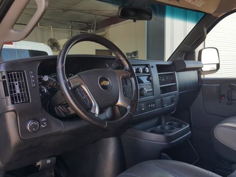 Used 2018 Chevrolet Express 2500 w/ Driver Convenience Package image 15