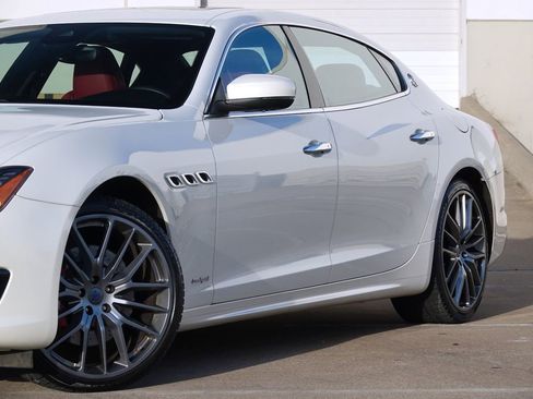 Used 2018 Maserati Quattroporte S GranSport Q4 image 23