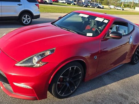 Used 2015 Nissan 370Z NISMO RWD image 2